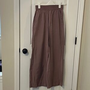 Madewell Women’s Wide Leg Chinos in Mauve